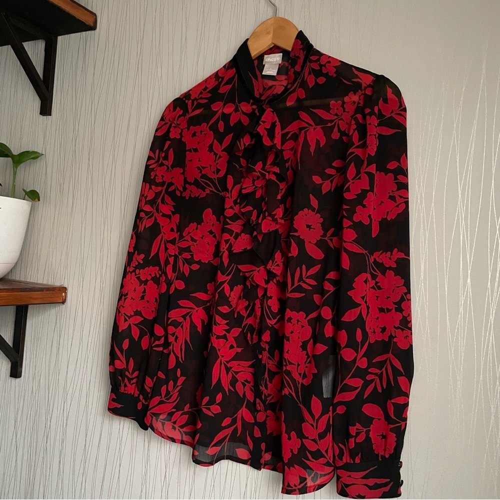 Chico’s Floral Print Red Black Sheer Ruffle Front Blouse US size 8/10 - Picture 6 of 16